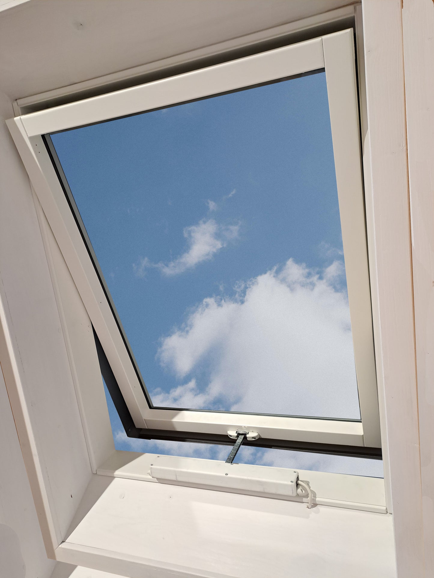 Pivot basculante: lucernario per tetto inclinato per locale abitato - Varie misure