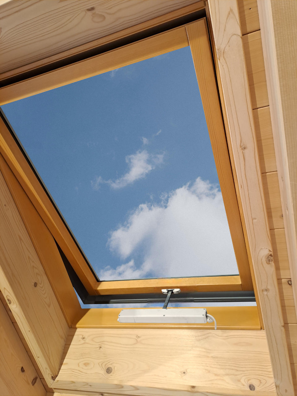 Pivot basculante: lucernario per tetto inclinato per locale abitato - Varie misure